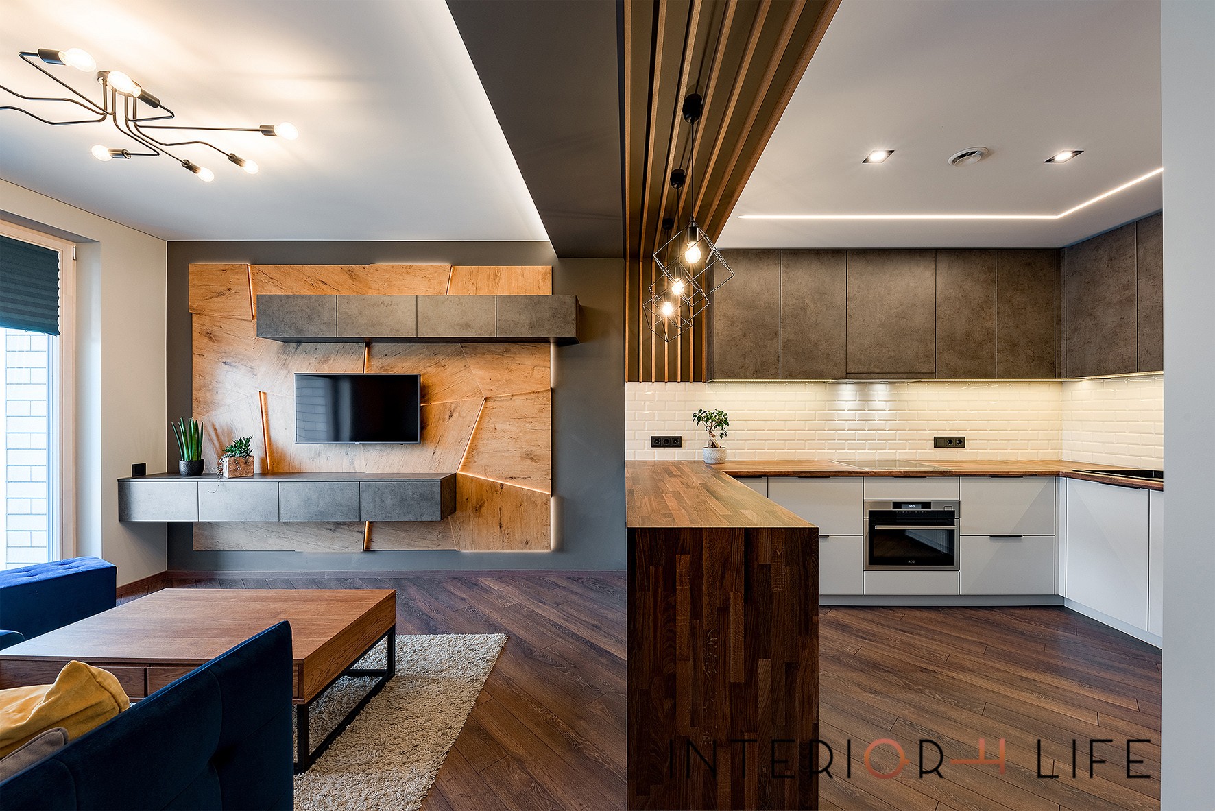 Spalvų tekstūrų formų žaismas nedideliame bute, Vilnius 2