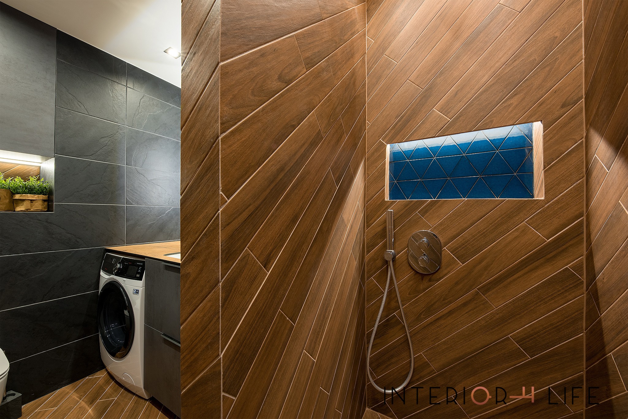 Spalvų tekstūrų formų žaismas nedideliame bute, Vilnius 8